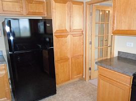 Single Family Home in Joliet, IL (Photo 9 of 12)