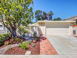 Single Family Home For Rent  in Mission Viejo, CA