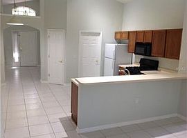 Single Family Home For Rent  in Tampa, FL (Photo 2 of 4)