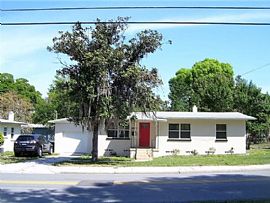 Single Family Home For Rent  in Lakeland, FL