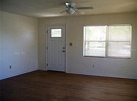 Single Family Home For Rent  in Lakeland, FL (Photo 2 of 4)