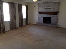 Single Family Home For Rent  in Columbia, SC (Photo 3 of 4)