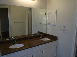 8416 Tyhurst Dr, Austin, Tx 78749 3  in Austin, TX (Photo 3 of 12)