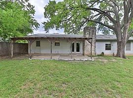 1801 Burbank St, Austin, Tx 78757  in Austin, TX (Photo 7 of 12)