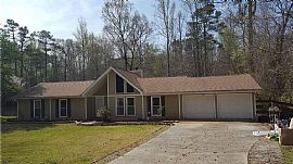 1995 N Landing Way in Marietta, GA