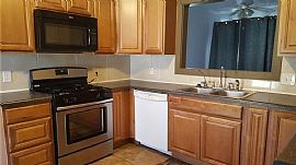 1995 N Landing Way in Marietta, GA (Photo 2 of 12)