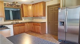 1995 N Landing Way in Marietta, GA (Photo 3 of 12)