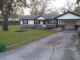 Single Family Home For Rent  in Madill, OK