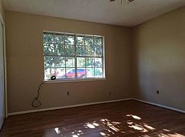 151 Greenleaf Ln, Conroe, Tx 77304  in Conroe, TX (Photo 10 of 12)