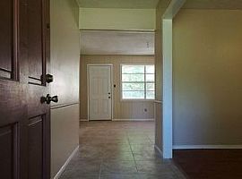 151 Greenleaf Ln, Conroe, Tx 77304  in Conroe, TX (Photo 7 of 12)