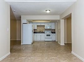 Single Family Home For Rent  in Pompano Beach, FL (Photo 2 of 4)