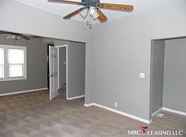 Single Family Home For Rent  in Kansas City, MO (Photo 2 of 4)