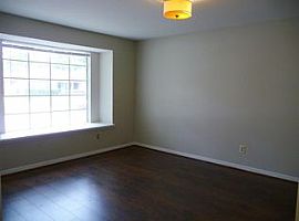 Single Family Home For Rent  in Houston, TX (Photo 2 of 4)