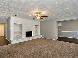 Single Family Home For Rent  in Spring, TX (Photo 2 of 4)