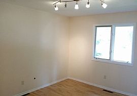 Newly Stunning 4bd/2.5ba in Rochester! in Rochester, MN (Photo 6 of 11)