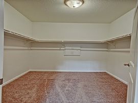 Single Family Home in Phoenix, AZ (Photo 5 of 10)