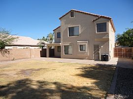 Single Family Home in Glendale, AZ (Photo 9 of 10)