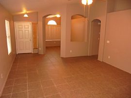 Single Family Home in Peoria, AZ (Photo 2 of 10)