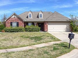 Single Family Home For Rent  in Owasso, OK