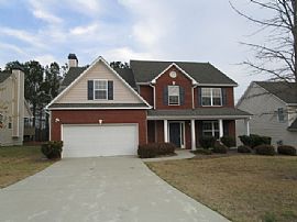 Single Family Home  in Woodstock, GA