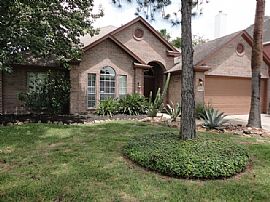 Single Family Home  in League City, TX