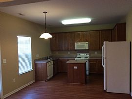 910 in Charlotte, NC (Photo 4 of 9)