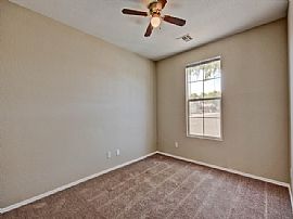 Single Family Home in Phoenix, AZ (Photo 8 of 10)