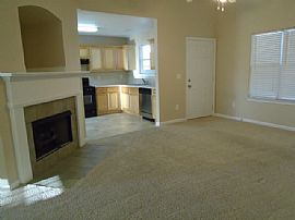 Single Family Home in Fairburn, GA (Photo 3 of 12)