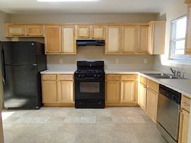 Single Family Home in Fairburn, GA (Photo 4 of 12)