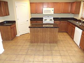 Single Family Home in Fairburn, GA (Photo 6 of 12)