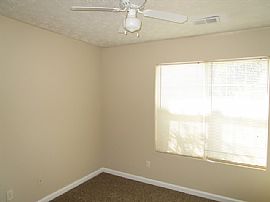 Single Family Home in Rex, GA (Photo 7 of 12)