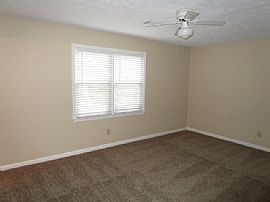 Single Family Home in Snellville, GA (Photo 6 of 12)