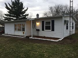 Single Family Home Is Ready and Available For Move in Asap.. in Toledo, OH