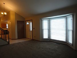 Single Family Home in Joliet, IL (Photo 2 of 6)