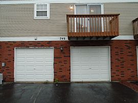 Single Family Home in Antioch, IL (Photo 5 of 5)