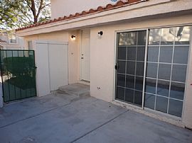 Single Family Home in Las Vegas, NV (Photo 6 of 6)
