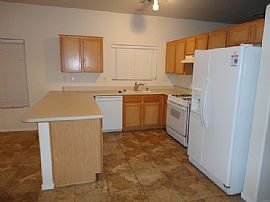 Single Family Home in North Las Vegas, NV (Photo 3 of 6)