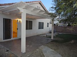 Single Family Home in North Las Vegas, NV (Photo 5 of 6)