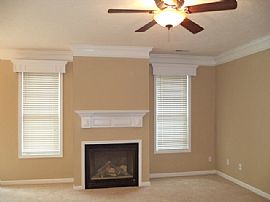 Single Family Home in Clinton, TN (Photo 2 of 6)