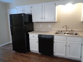 Single Family Home in Memphis, TN (Photo 2 of 5)