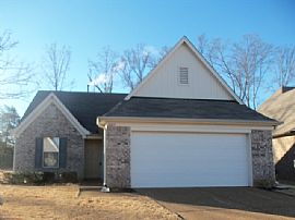 Single Family Home in Cordova, TN