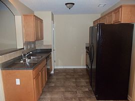 Single Family Home in Cordova, TN (Photo 4 of 6)