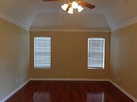 Single Family Home in Memphis, TN (Photo 5 of 7)