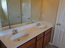 Single Family Home in Memphis, TN (Photo 6 of 7)