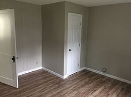 513 Lilly Ave, Louisville,  in Louisville, KY (Photo 2 of 10)