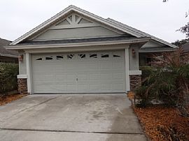 Beautiful Single Family Home For Rent in Orange Park, FL