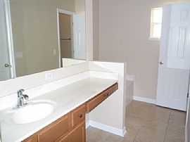 Beautiful Single Family Home For Rent in Groveland, FL (Photo 3 of 3)