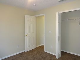 Beautiful Single Family Home For Rent in Kissimmee, FL (Photo 3 of 3)