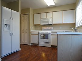 Beautiful Single Family Home For Rent in Brandon, FL (Photo 2 of 3)