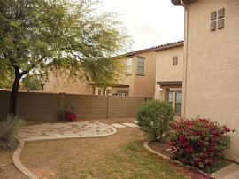 Single Family Home in Avondale, AZ (Photo 6 of 6)